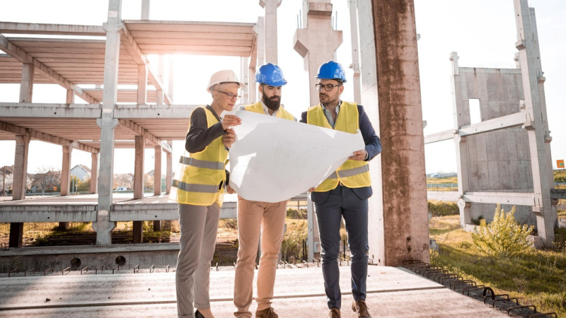Surélévation de maison : quelles vérifications faut-il effectuer avant les travaux ?